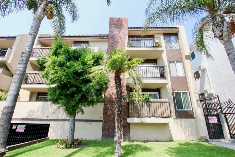 Manhattan Place Koreatown CA